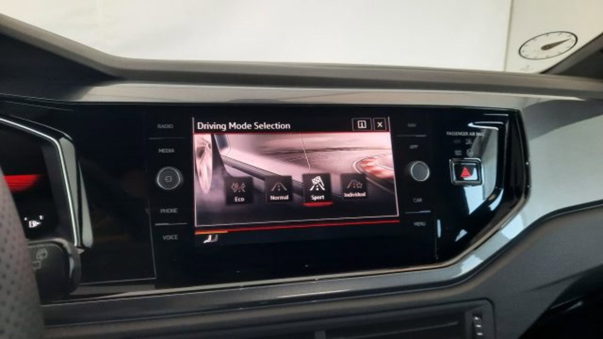 Volkswagen Polo 2.0 tsi GTI dsg (10)