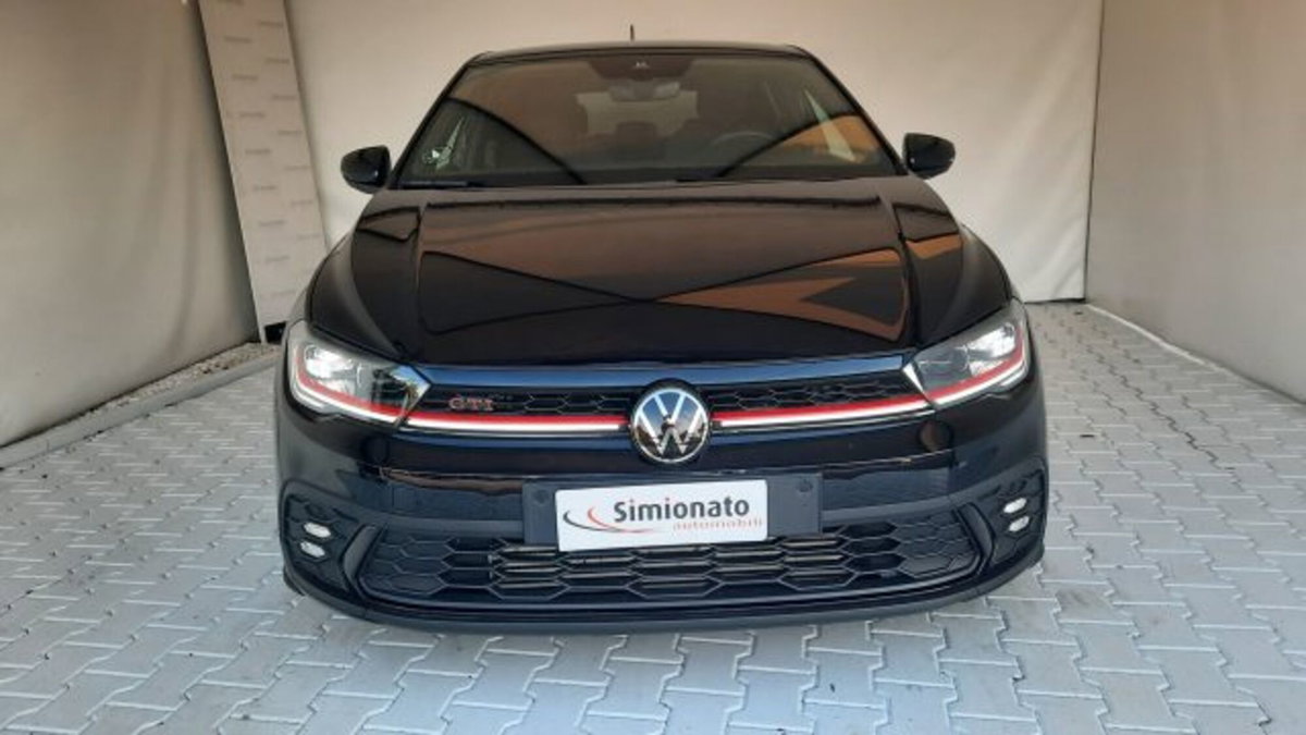 Volkswagen Polo 2.0 tsi GTI dsg (2)