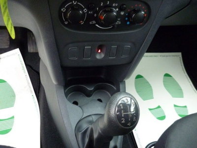 Dacia Sandero 1.0 SCe 12V 75CV Comfort (13)
