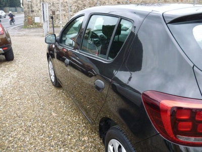 Dacia Sandero 1.0 SCe 12V 75CV Comfort (3)