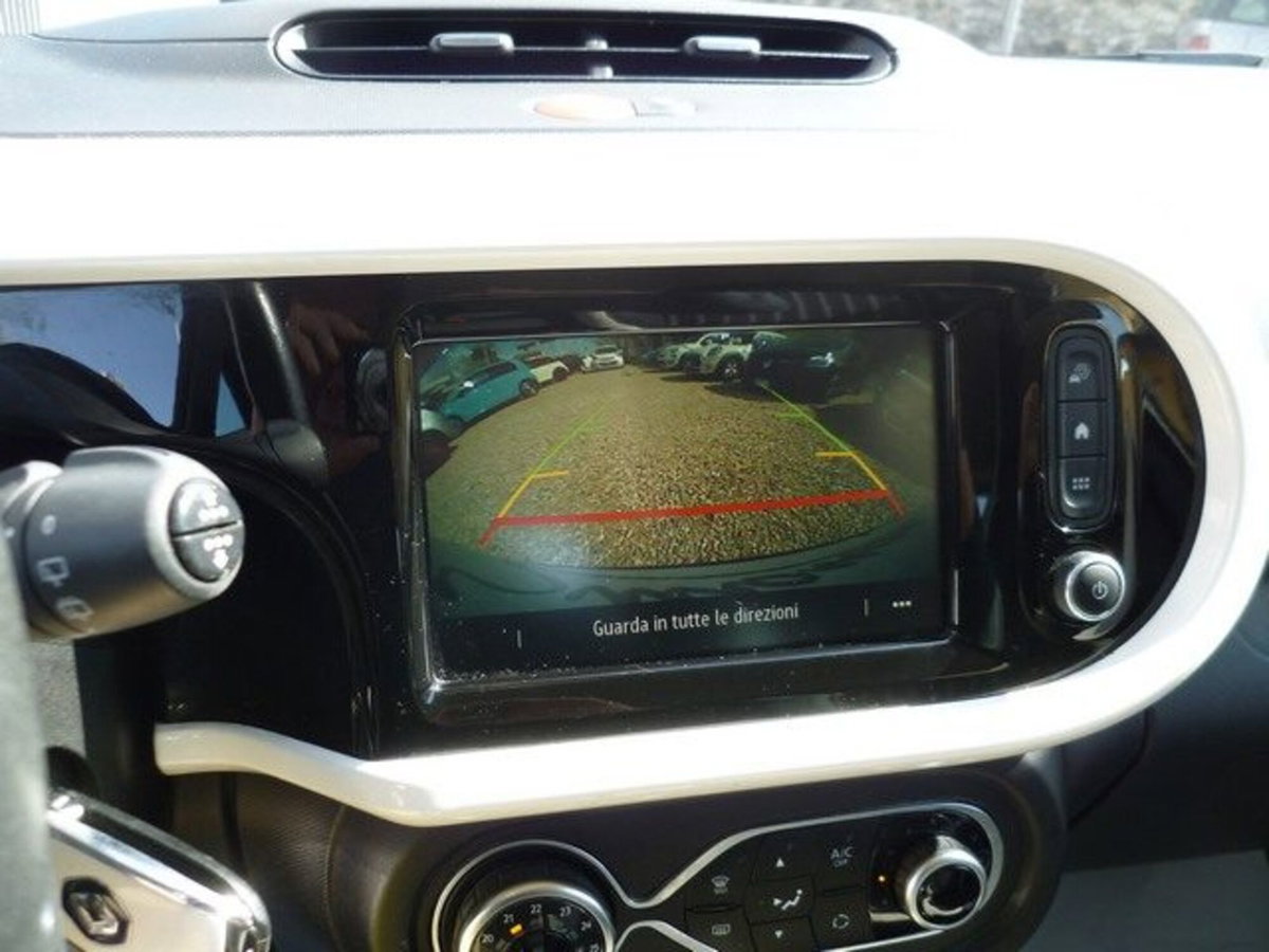Renault Twingo SCe 65 CV Intens (13)
