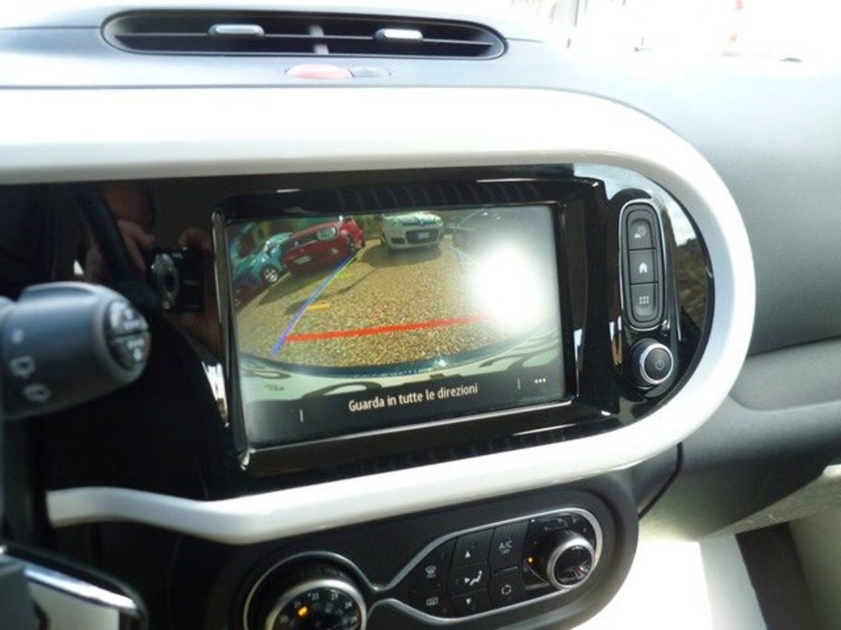 Renault Twingo SCe 65 CV Intens (18)
