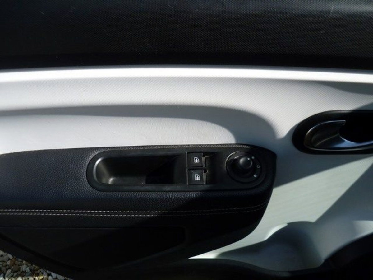 Renault Twingo SCe 65 CV Intens (8)