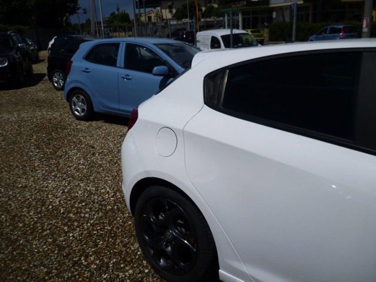 Alfa Romeo Giulietta 1.4 Turbo multiair Super 150cv (3)