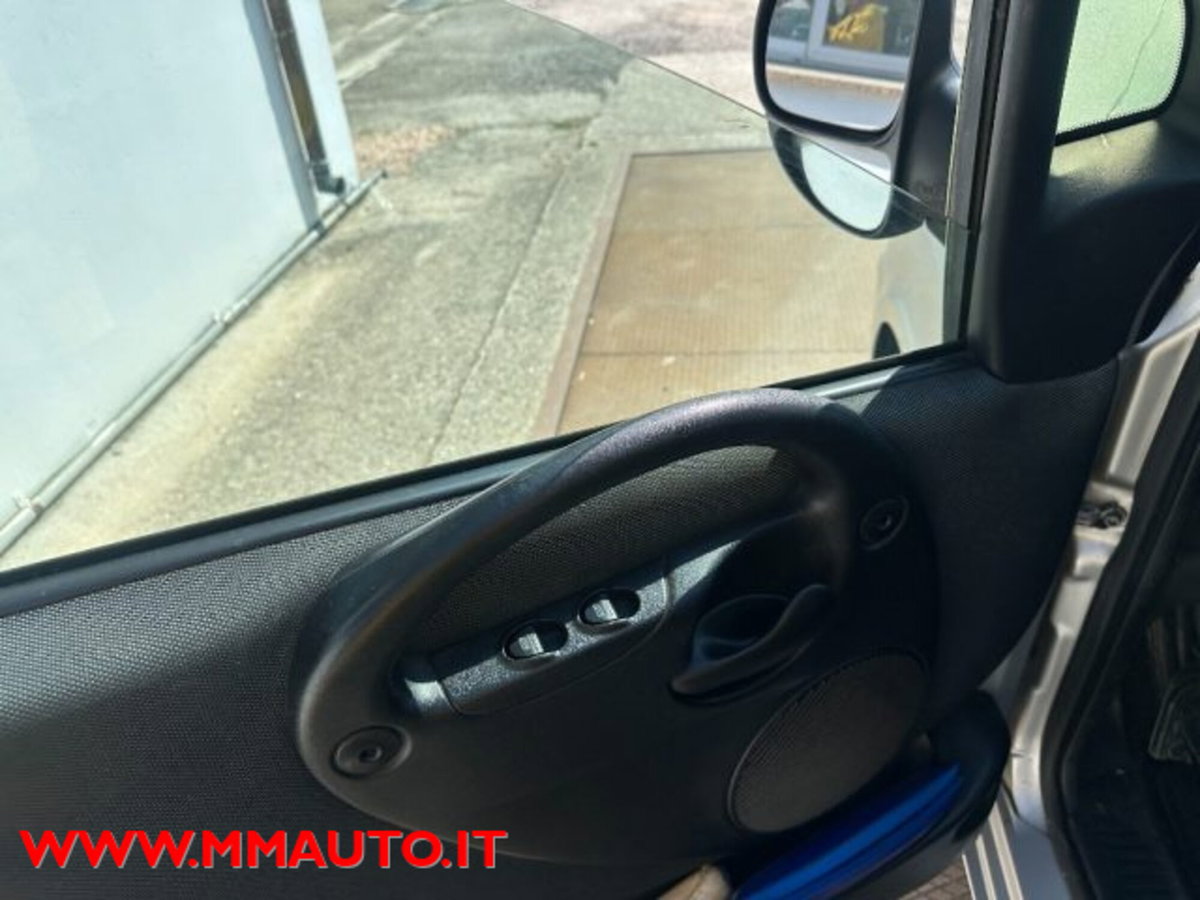 Fiat Multipla 1.6 16V Natural Power Dynamic (9)