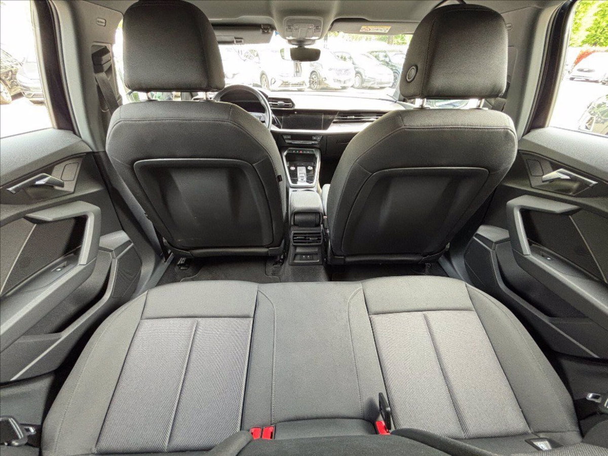 Audi A3 Sportback 35 TDI S tronic Business (17)