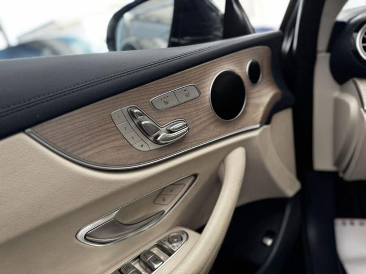 Mercedes-Benz Classe E Coupé 220 d 4Matic Sport (11)