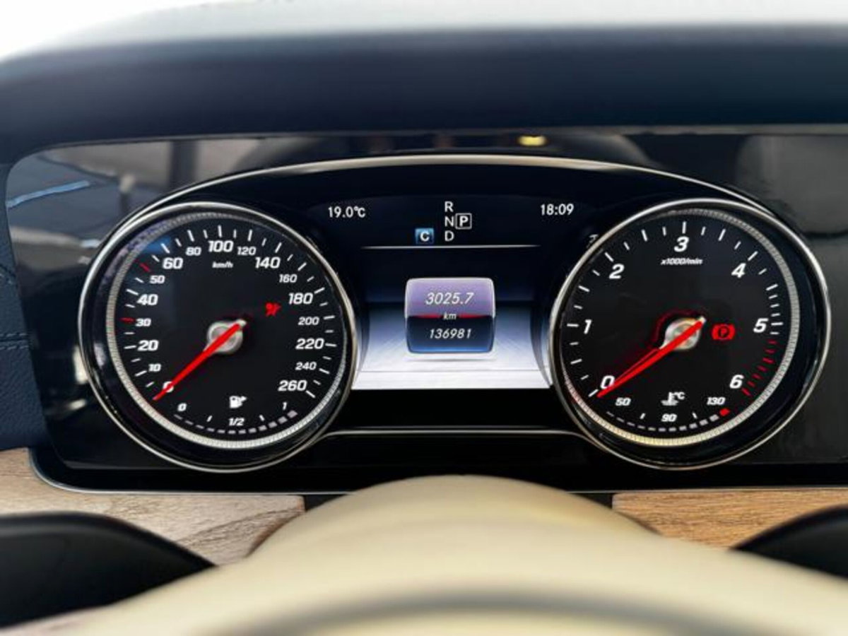 Mercedes-Benz Classe E Coupé 220 d 4Matic Sport (19)