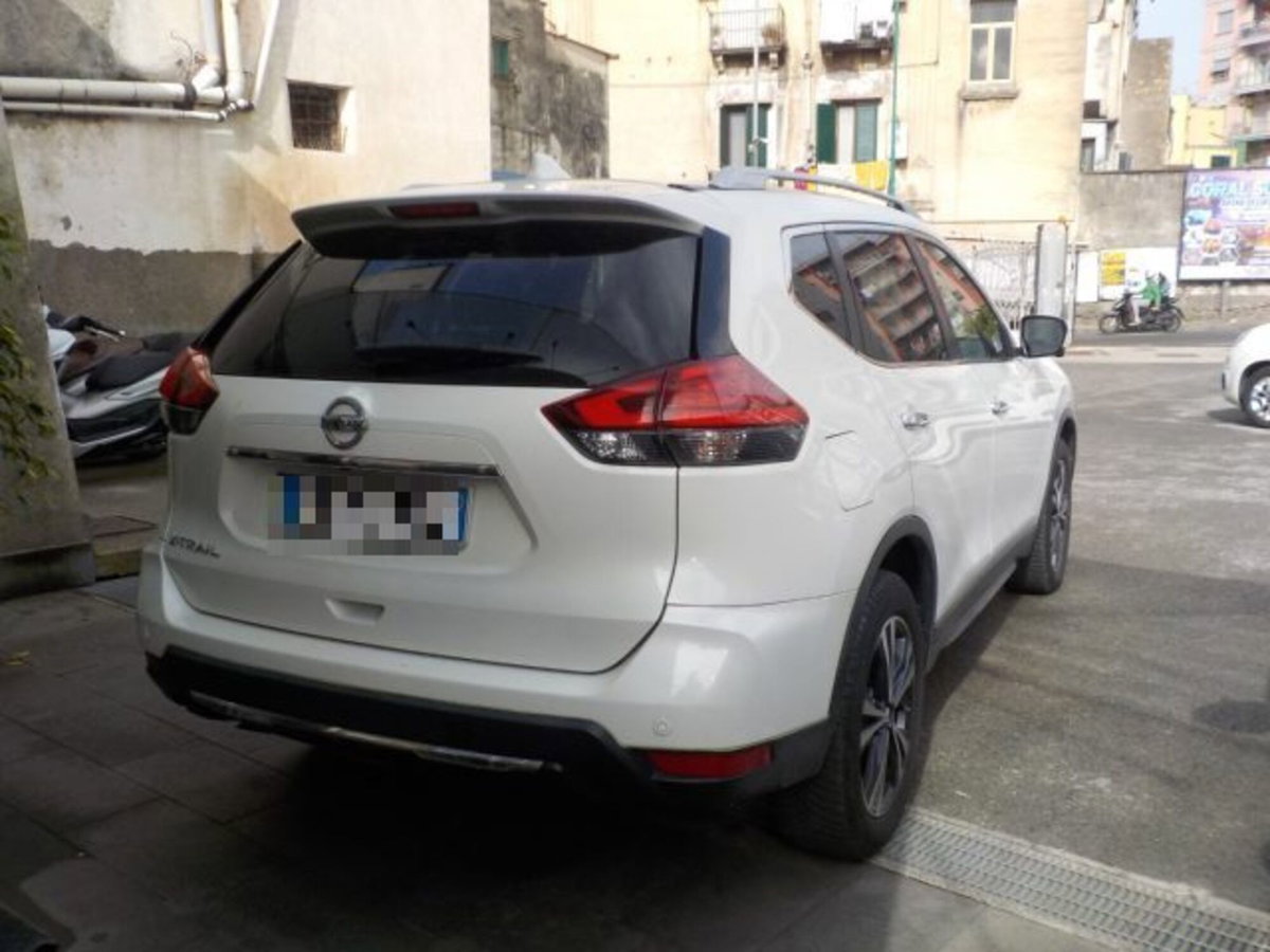 Nissan X-Trail 2.0 dCi 4WD N-Connecta (11)