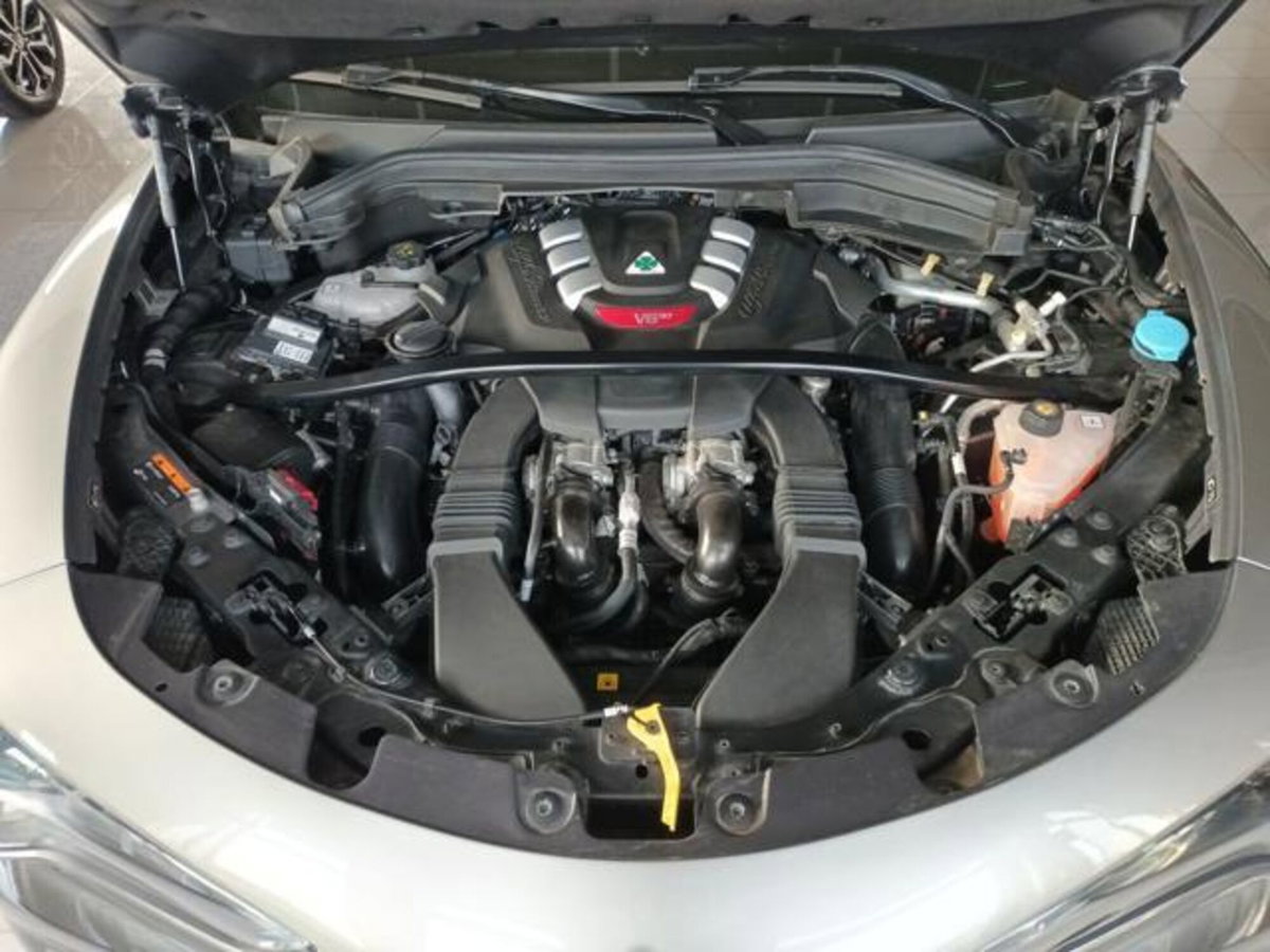 Alfa Romeo Stelvio 2.9 V6 Quadrifoglio Q4 520cv auto (15)