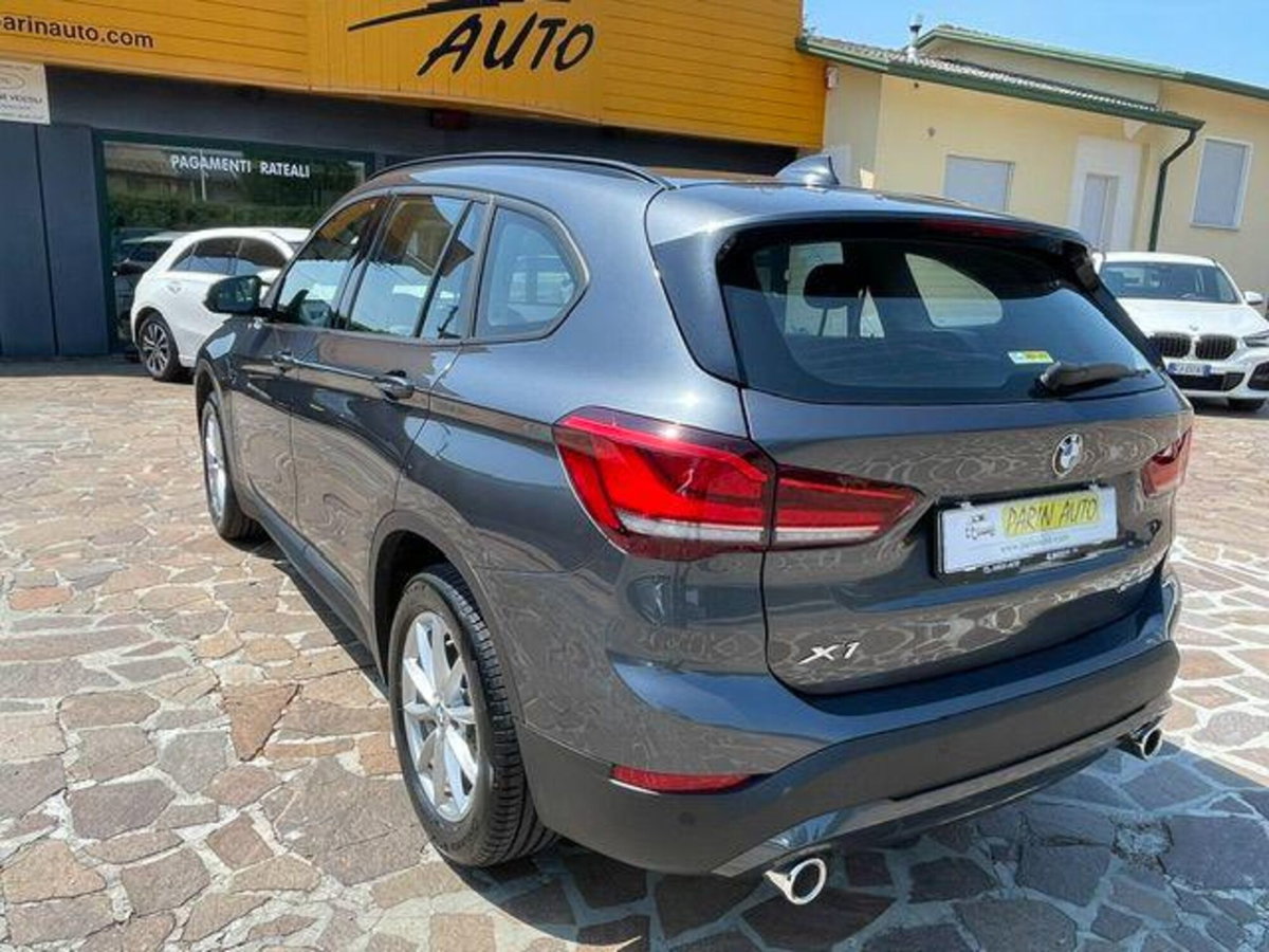 BMW X1 sDrive18d Business Advantage (10)