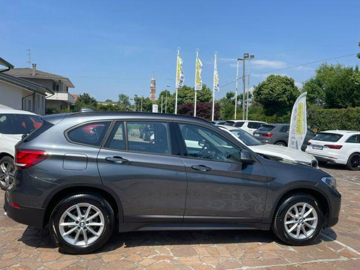 BMW X1 sDrive18d Business Advantage (8)