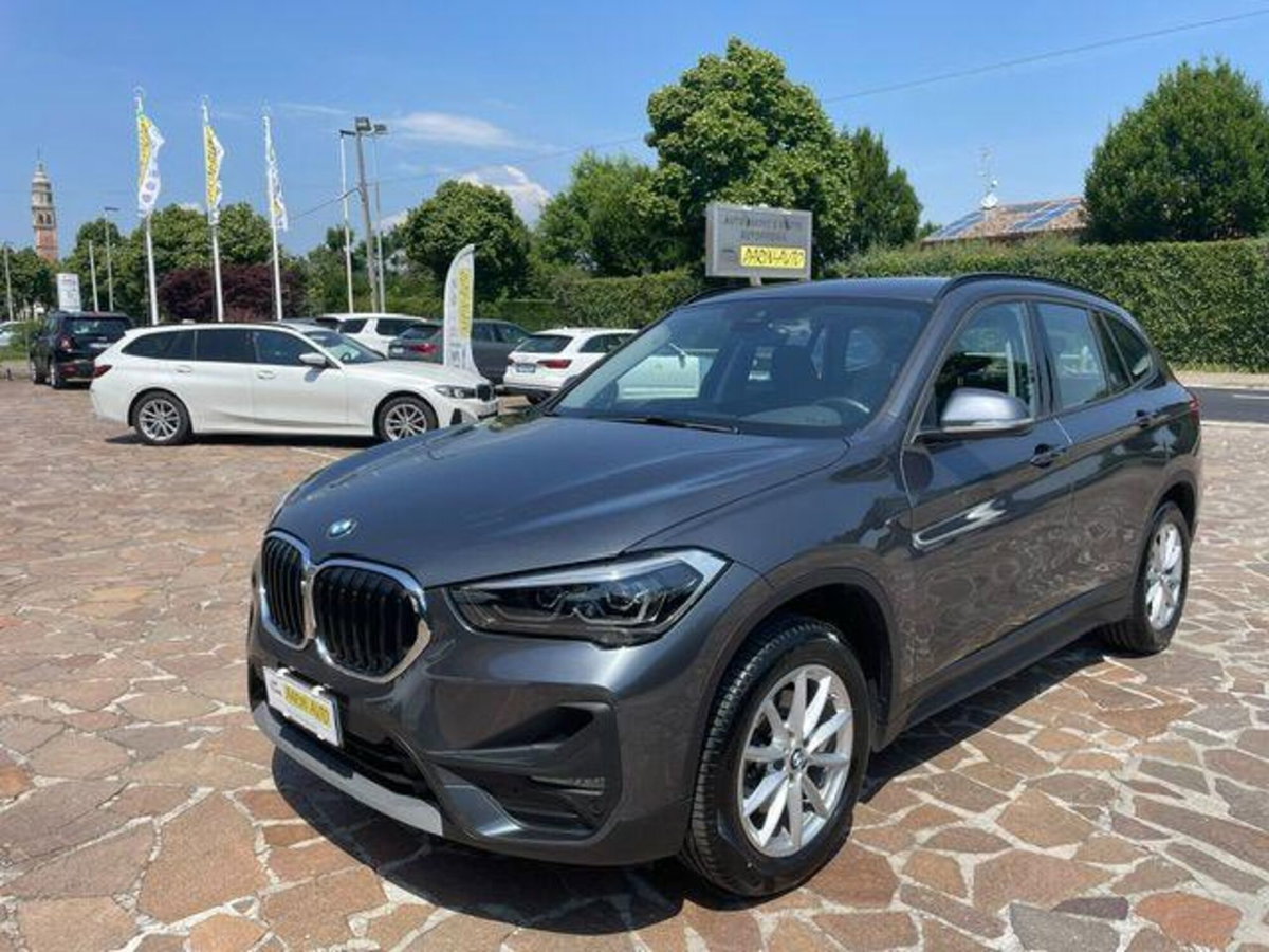 BMW X1 sDrive18d Business Advantage (9)