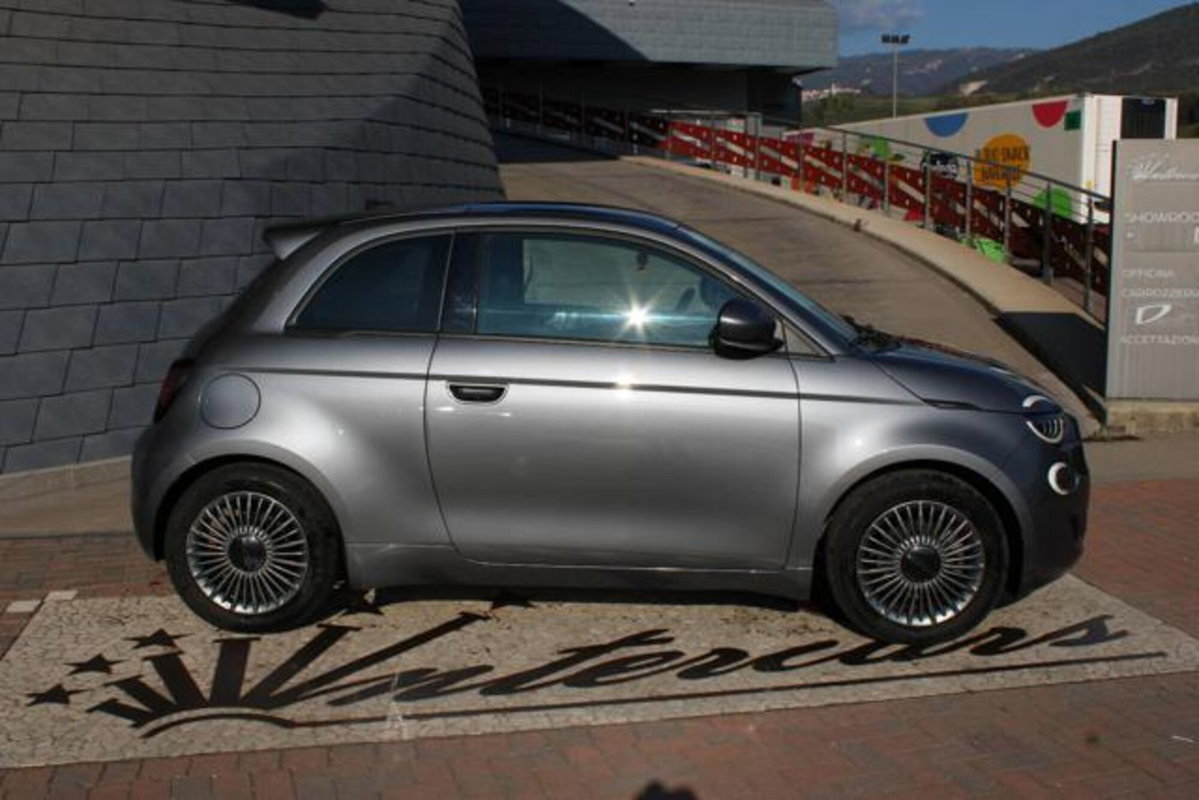 Fiat 500 Cabrio e Cabrio 42 kWh Icon (5)