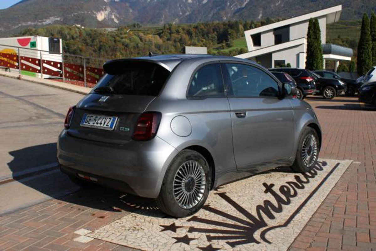 Fiat 500 Cabrio e Cabrio 42 kWh Icon (6)