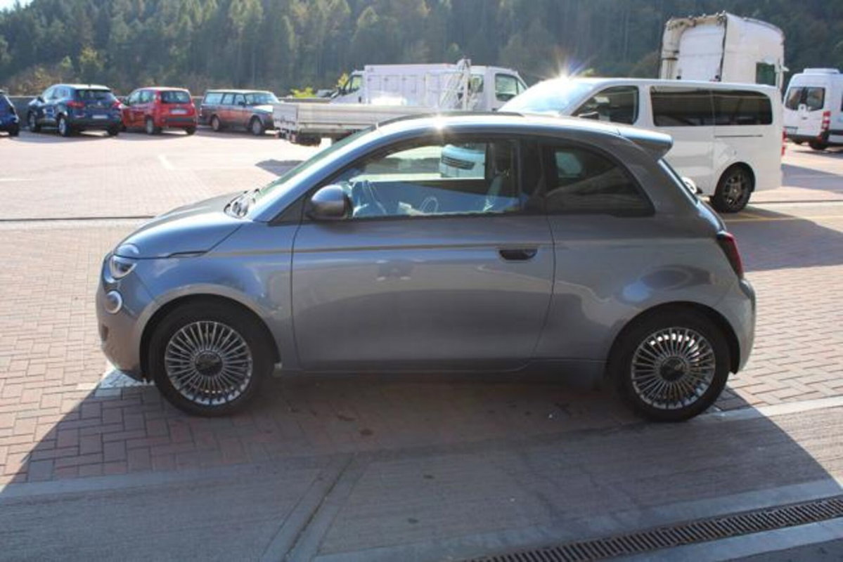 Fiat 500 Cabrio e Cabrio 42 kWh Icon (7)