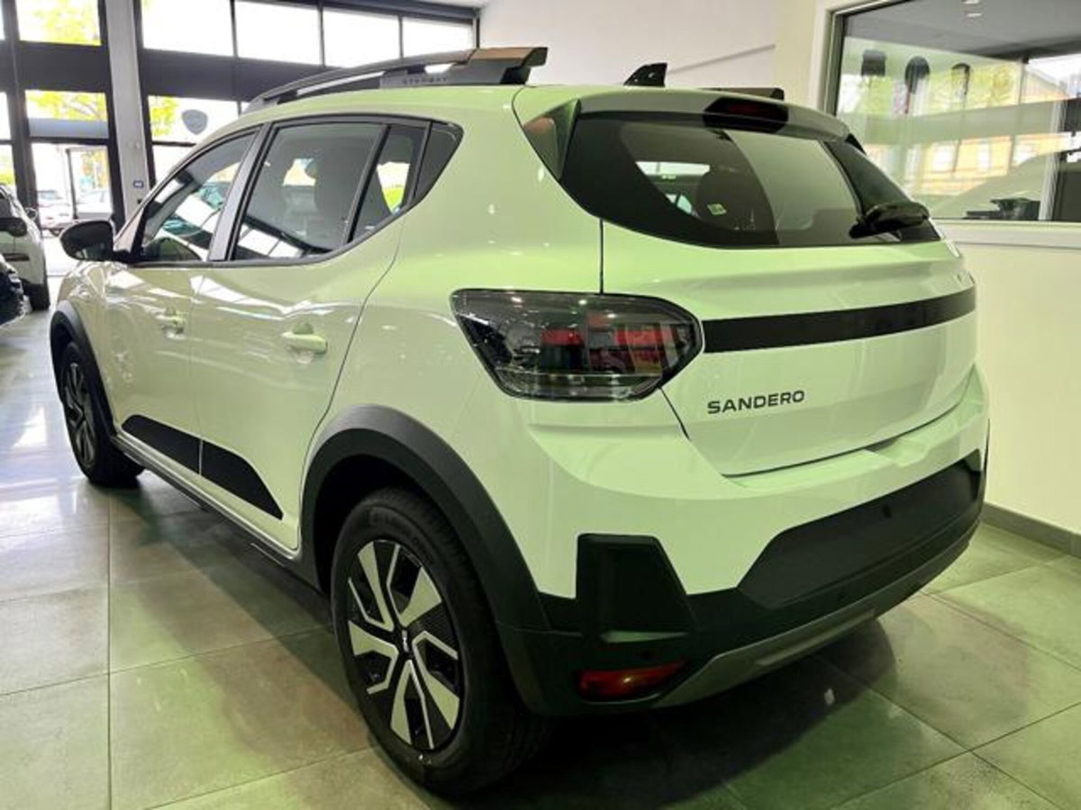 Dacia Sandero Stepway 1.2 Eco-G Extreme 120cv auto (3)