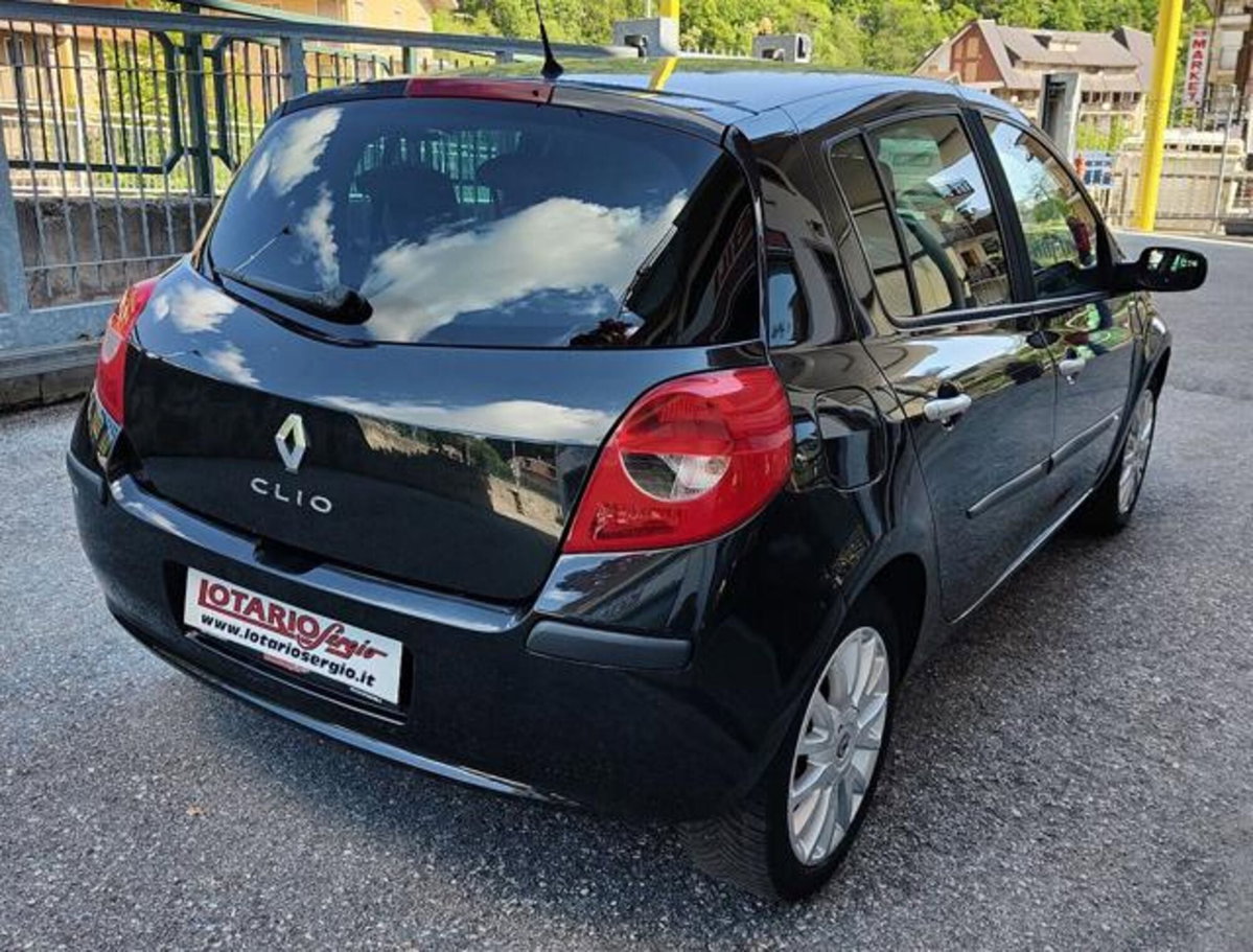 Renault Clio 1.5 dCi 85CV 5 porte Le Iene (3)