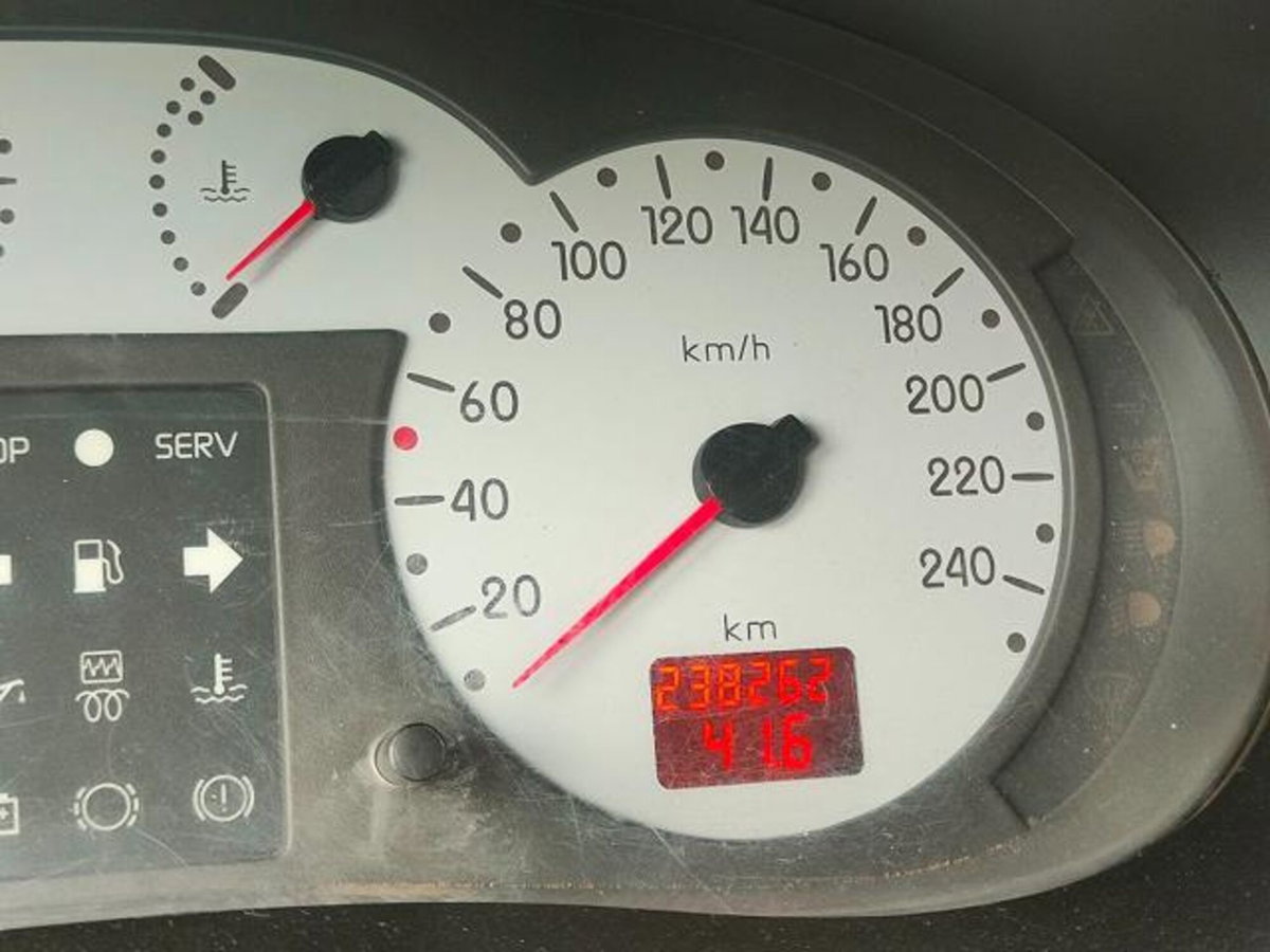 Renault Kangoo 1.6 16V 4x4 4p. Authentique (13)