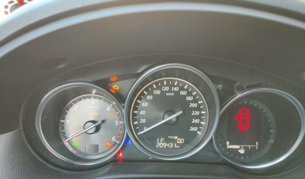 Mazda CX-5 2.2 Homura 2wd 150cv (12)