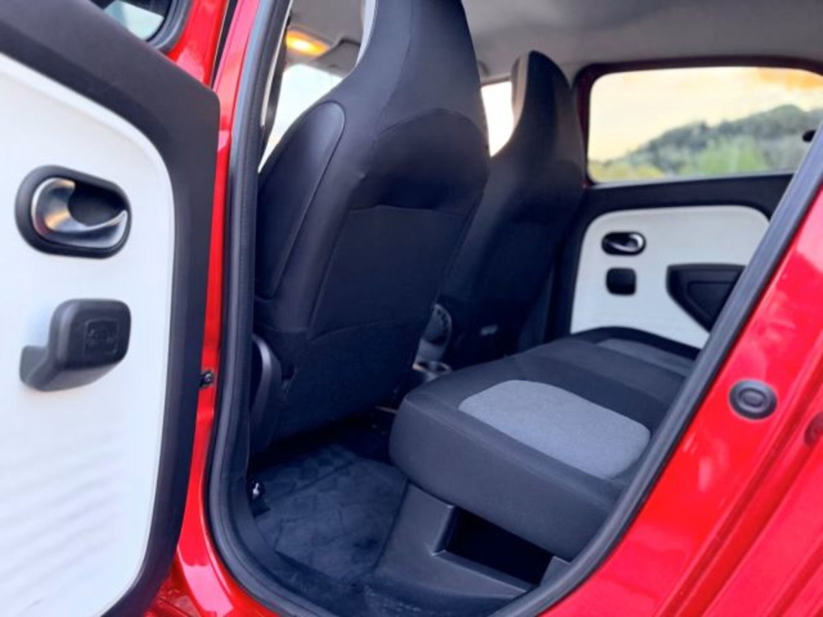Renault Twingo 1.0 SCe Wave (10)
