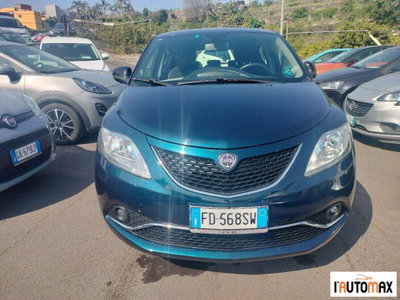 Lancia Ypsilon 1.2 69 CV 5 porte Gold (2)