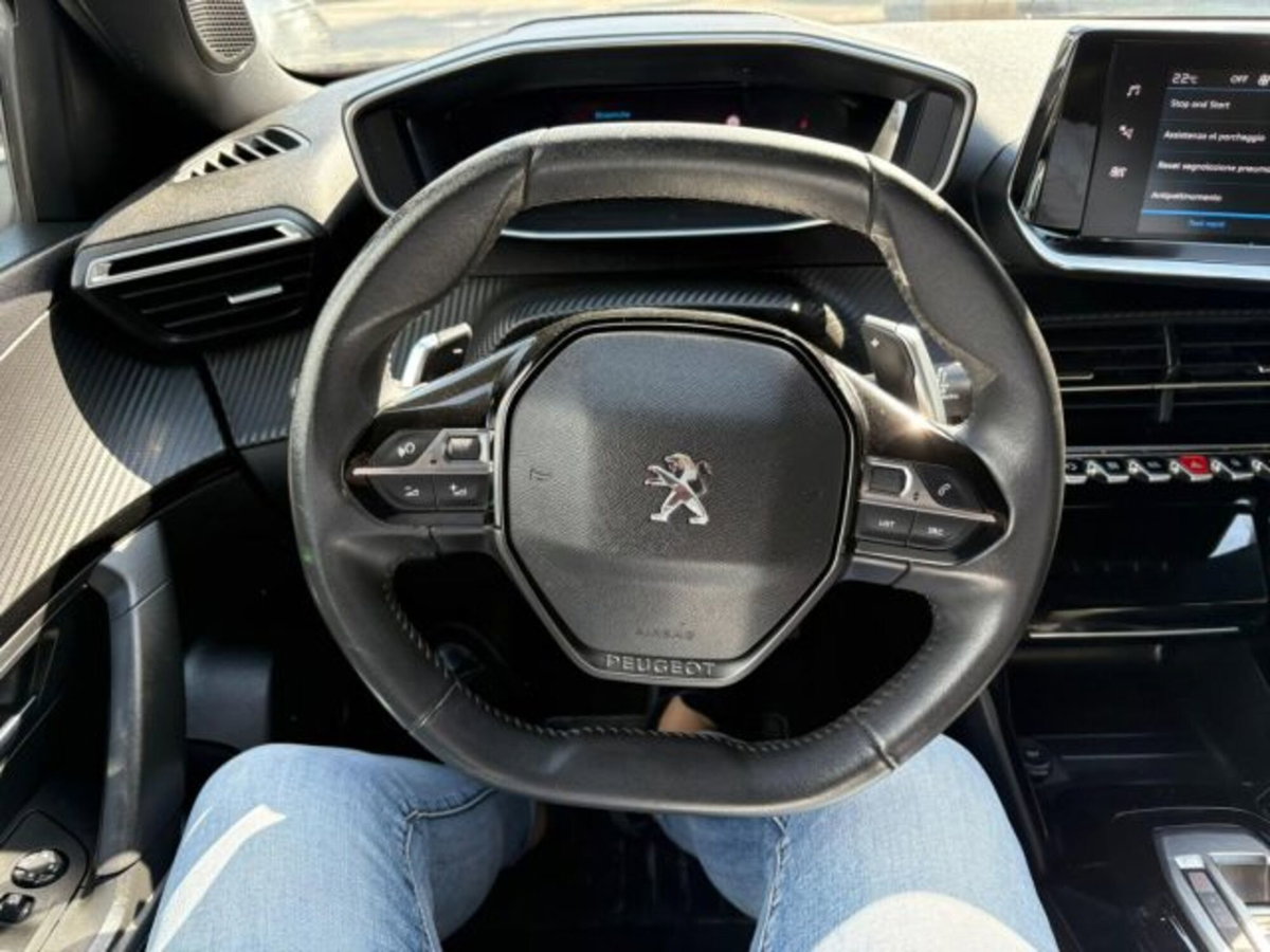 Peugeot 2008 BlueHDi 130 S&S EAT8 Allure Pack (15)