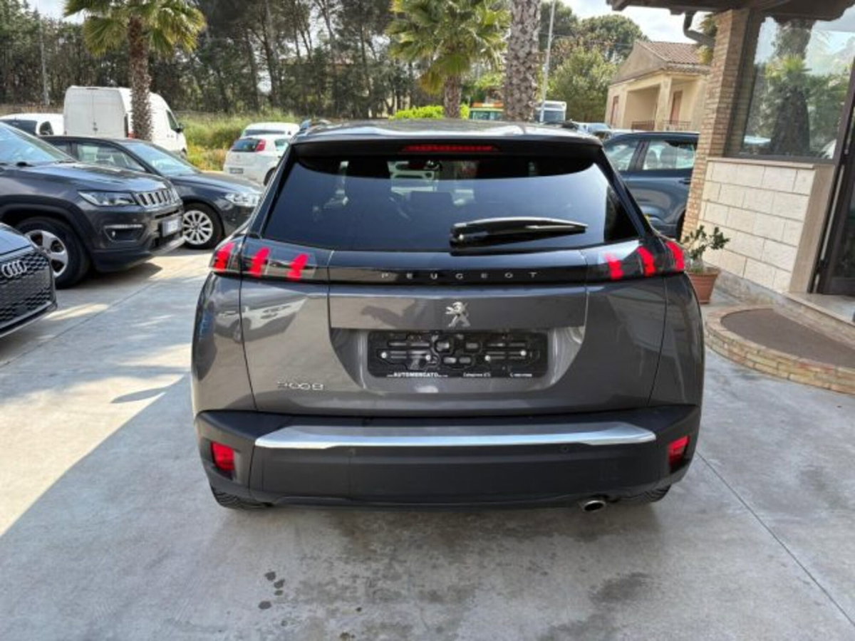 Peugeot 2008 BlueHDi 130 S&S EAT8 Allure Pack (6)
