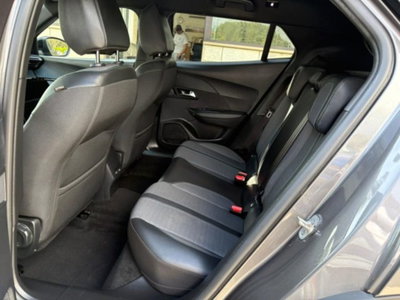 Peugeot 2008 BlueHDi 130 S&S EAT8 Allure Pack (9)