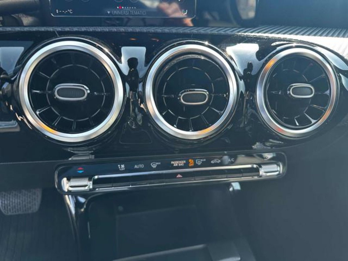 Mercedes-Benz Classe A Sedan 200 Automatic 4p. Sport (19)