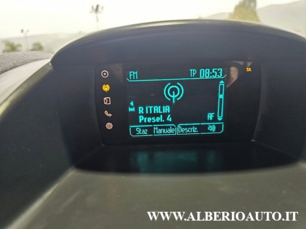 Ford Fiesta 1.5 TDCi 75CV 5 porte (17)