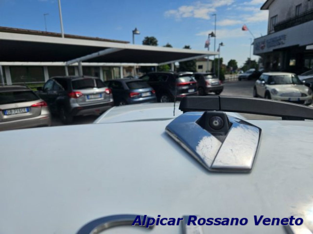 Renault Clio dCi 8V 90 CV EDC 5 porte Moschino Intens (13)