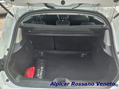 Renault Clio dCi 8V 90 CV EDC 5 porte Moschino Intens (14)