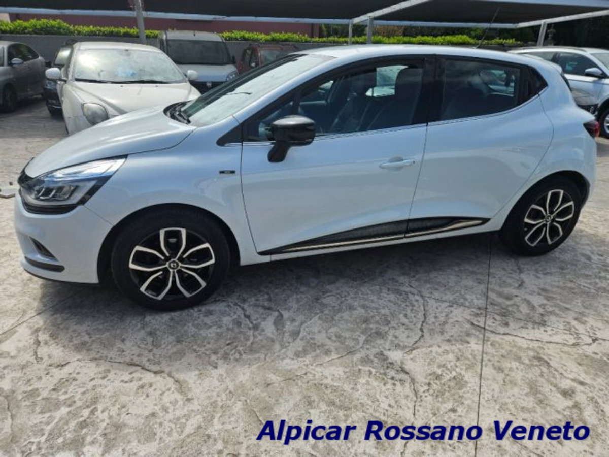 Renault Clio dCi 8V 90 CV EDC 5 porte Moschino Intens (20)