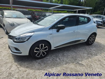 Renault Clio dCi 8V 90 CV EDC 5 porte Moschino Intens (4)