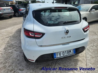 Renault Clio dCi 8V 90 CV EDC 5 porte Moschino Intens (6)