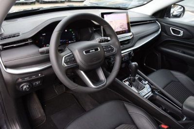 Jeep Compass 1.3 T4 190CV PHEV AT6 4xe Business Plus (5)