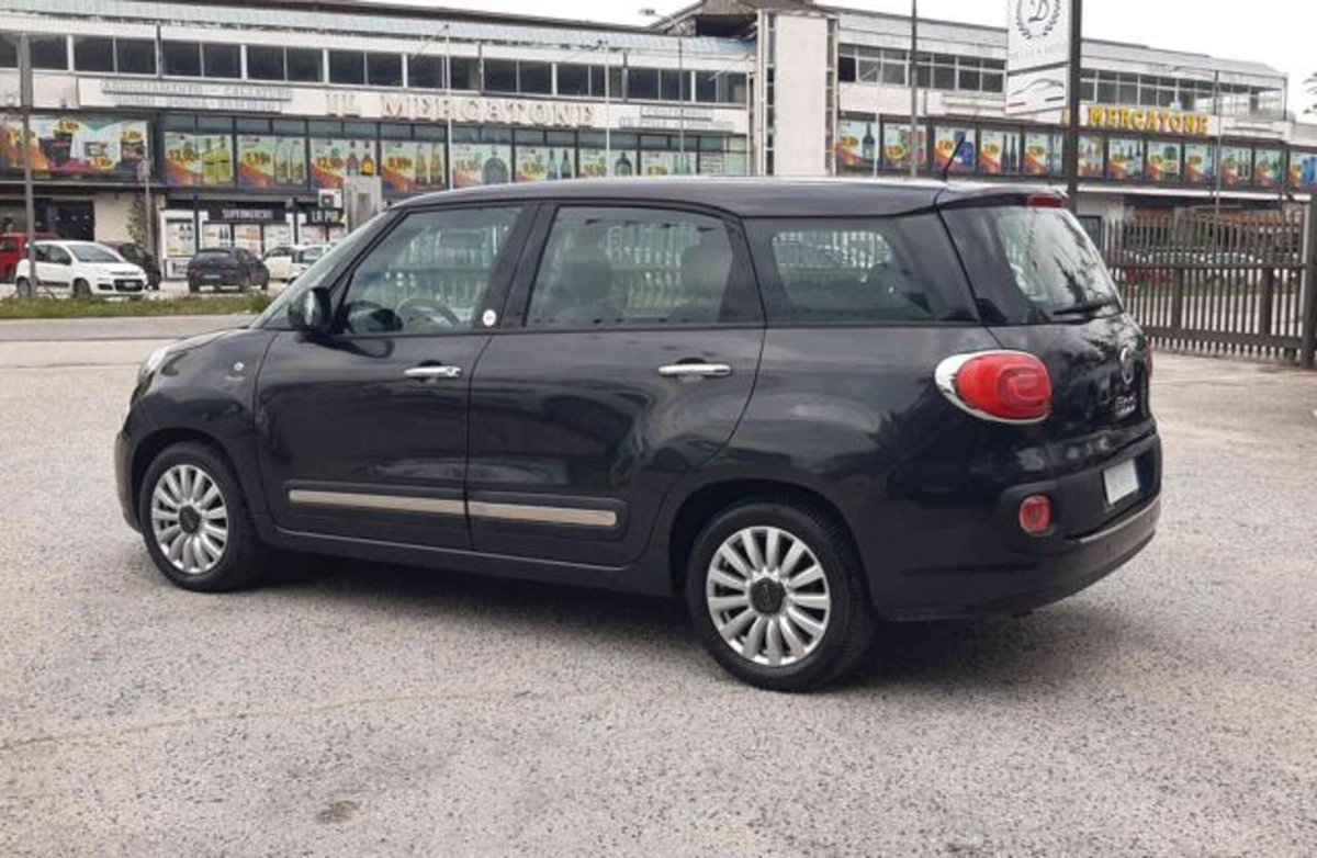 Fiat 500L Living 1.6 Multijet 105 CV Lounge (6)