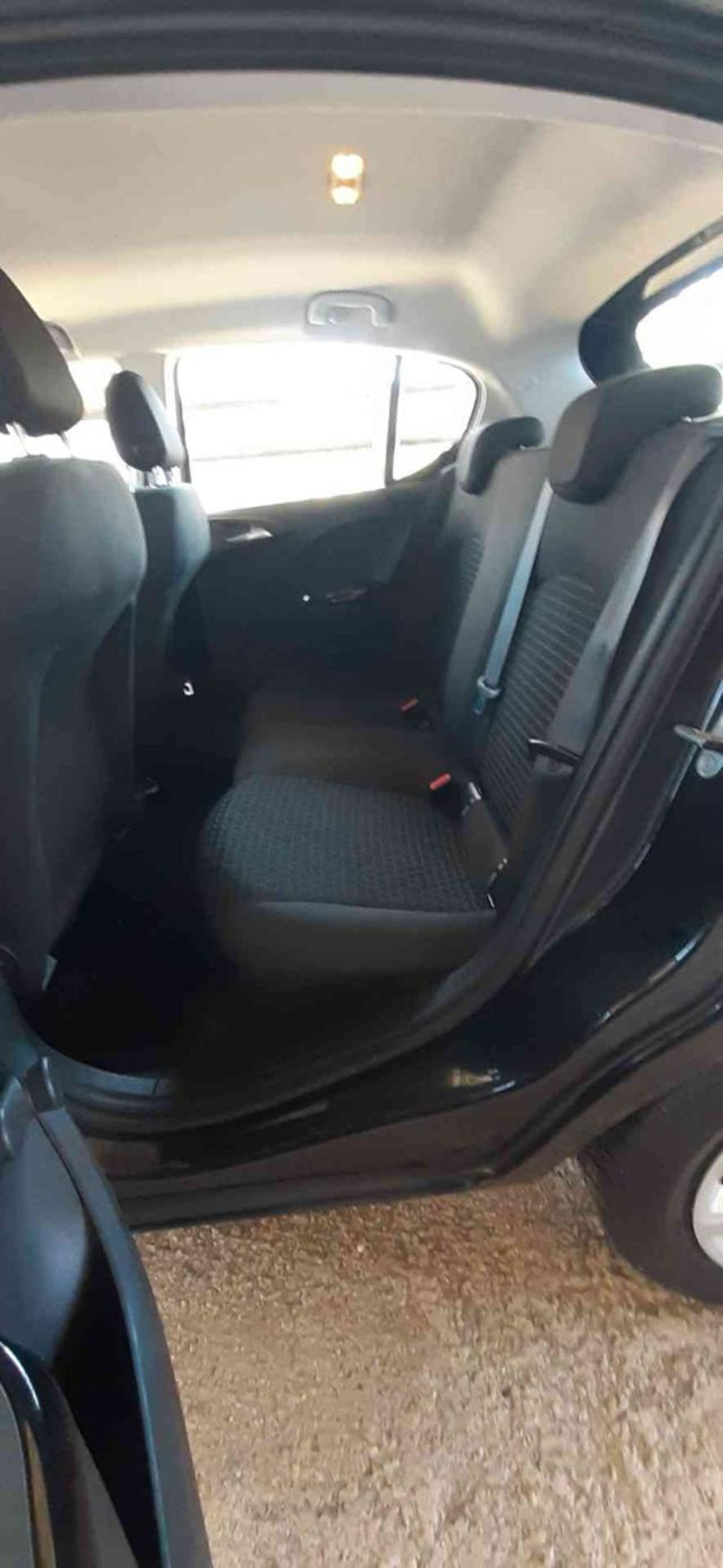 Opel Corsa 1.2 5 porte n-Joy (15)