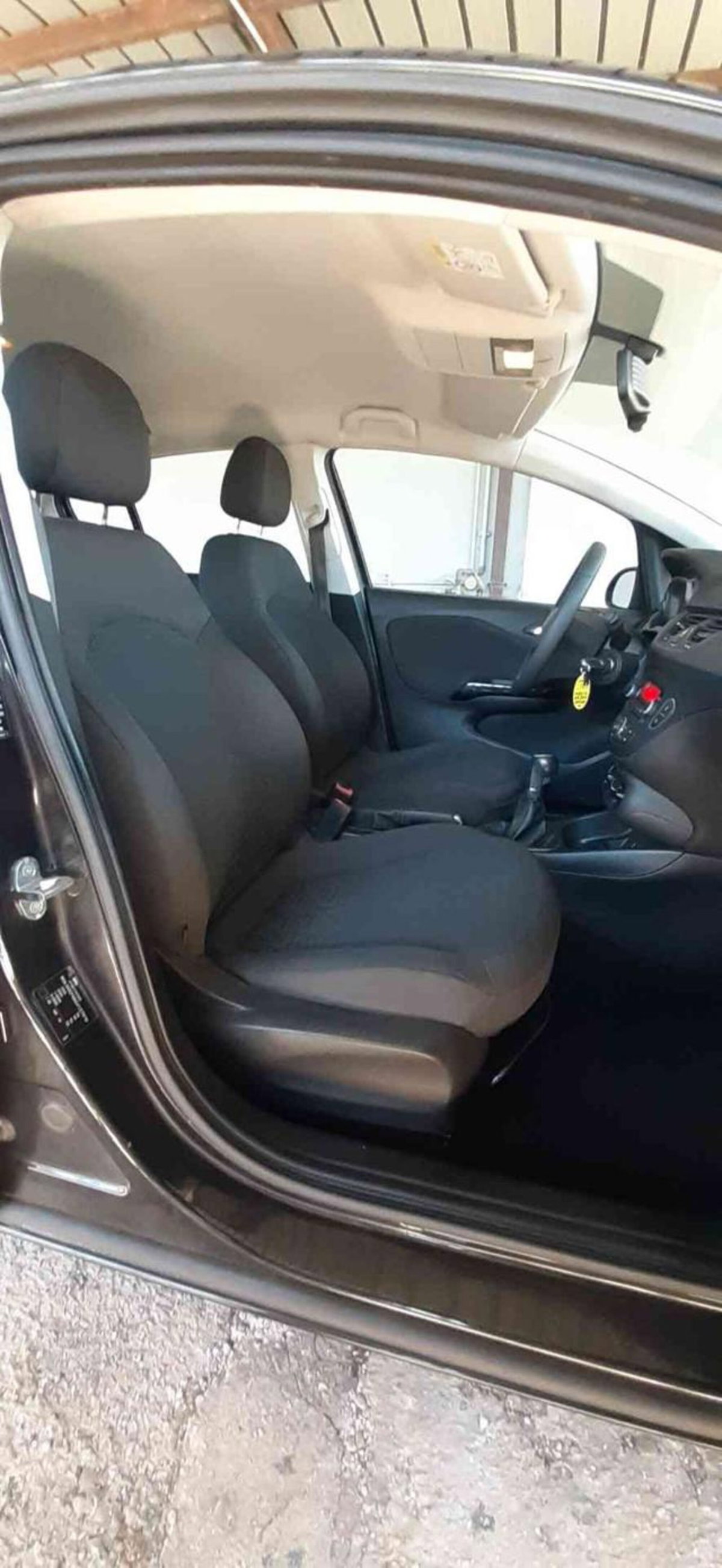 Opel Corsa 1.2 5 porte n-Joy (20)