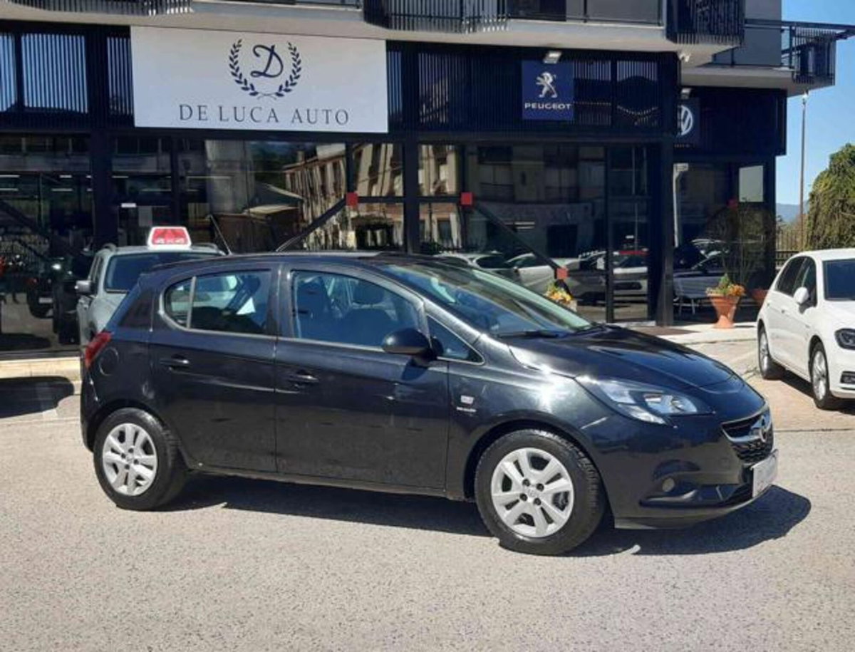 Opel Corsa 1.2 5 porte n-Joy (3)