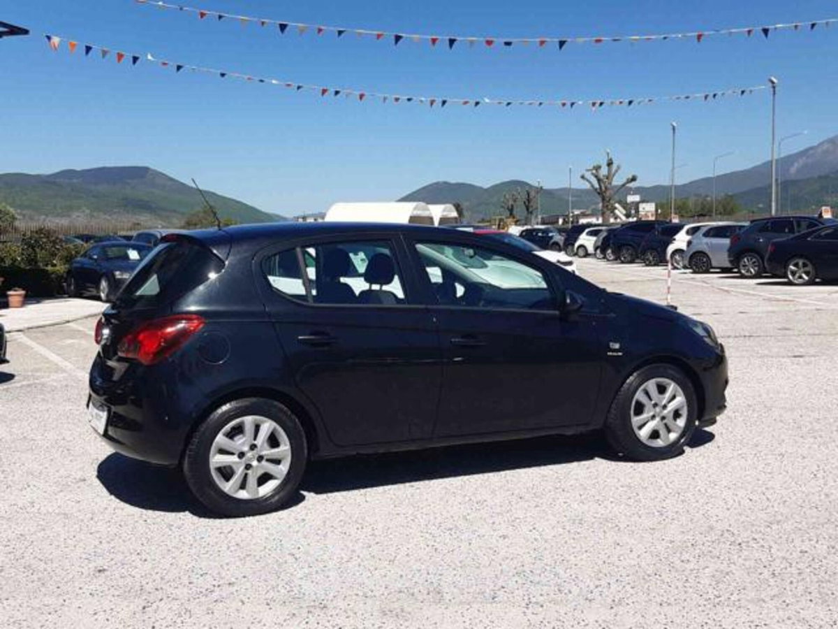 Opel Corsa 1.2 5 porte n-Joy (6)