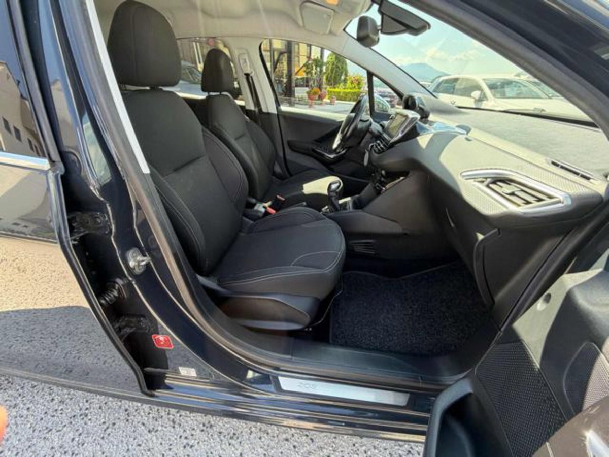 Peugeot 208 82 5p. GPL Allure (16)