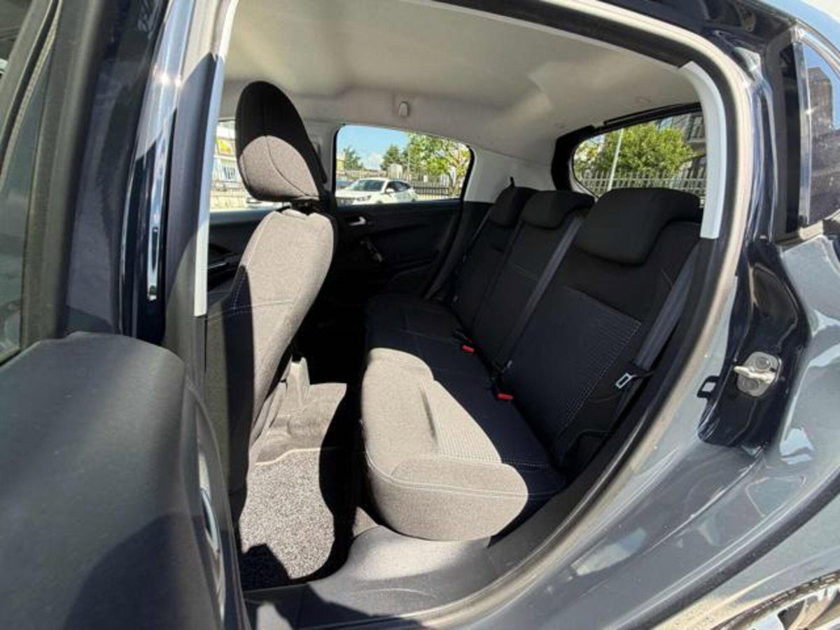 Peugeot 208 82 5p. GPL Allure (11)