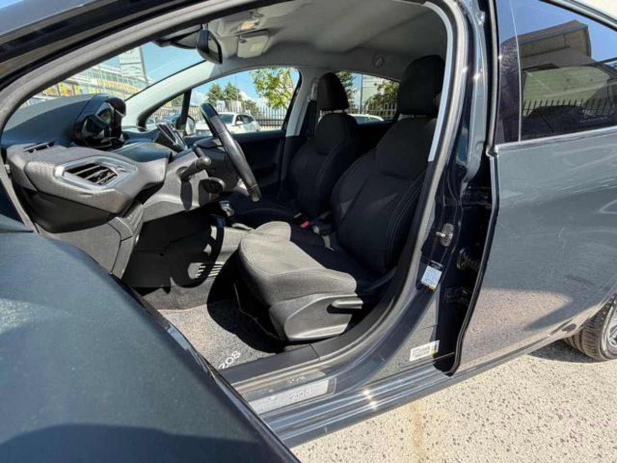 Peugeot 208 82 5p. GPL Allure (19)