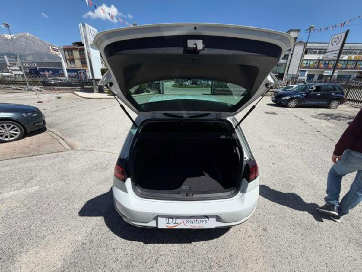 Volkswagen Golf 1.5 TGI DSG 5p. Executive BlueMotion Technology (16)