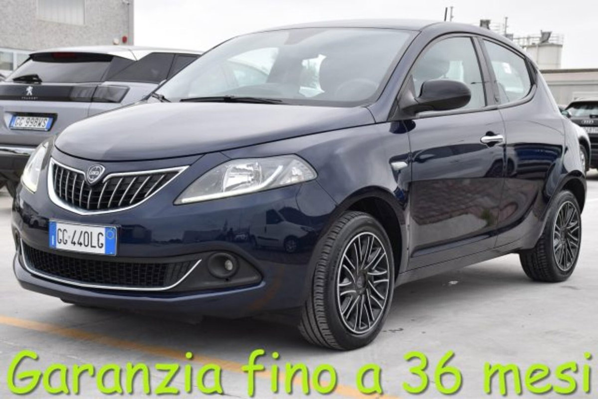 Lancia Ypsilon 1.0 FireFly 5 porte S&S Hybrid Ecochic Gold