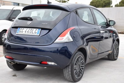Lancia Ypsilon 1.0 FireFly 5 porte S&S Hybrid Ecochic Gold (4)