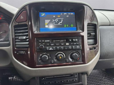 Mitsubishi Pajero 3.2 16V DI-D 3p. GLX (12)