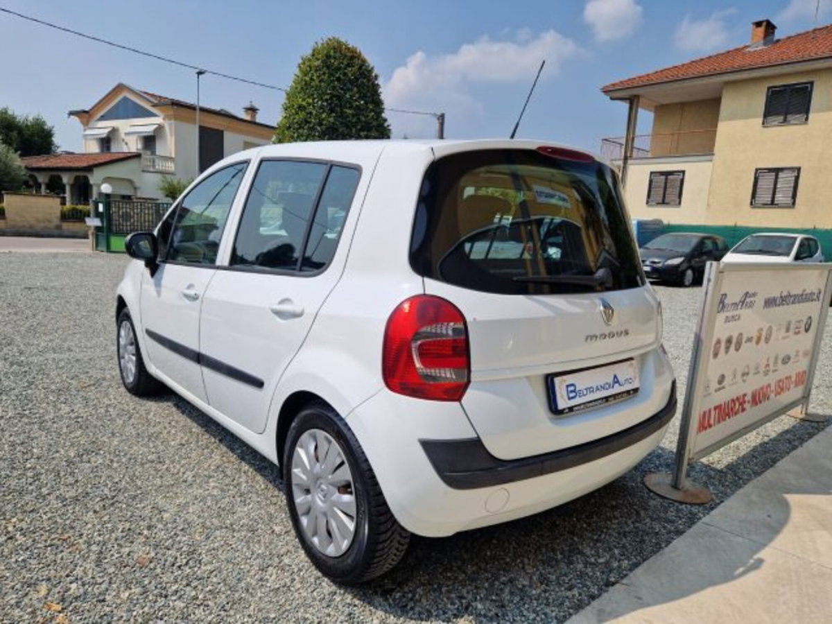 Renault Modus 1.2 16V Dynamique (6)